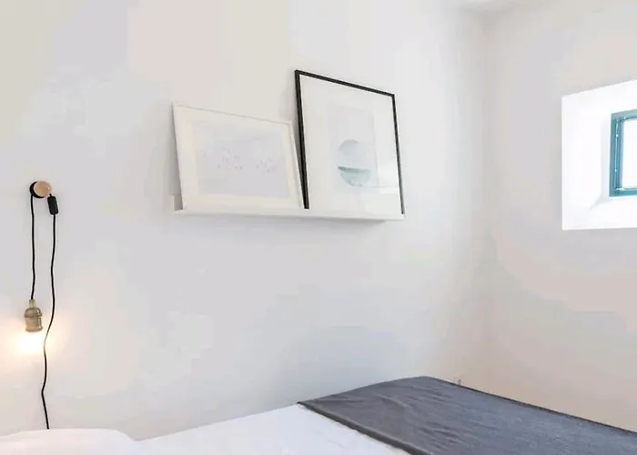 Home Out Alfama شقة *